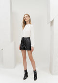 Shorts Cintura Alta em PU com Cinto Lez A Lez Feminino 6673L