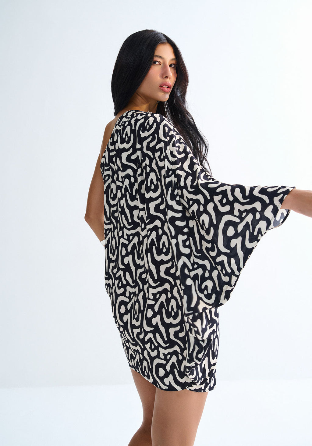 Vestido Curto Amplo Um Ombro Só Lez A Lez Feminino 3223E