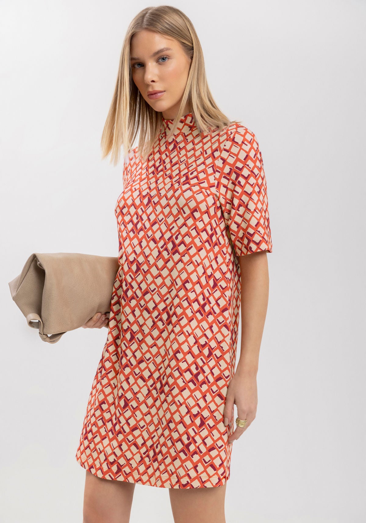 Vestido Curto Estampado Com Gola Lez A Lez Feminino 7268E