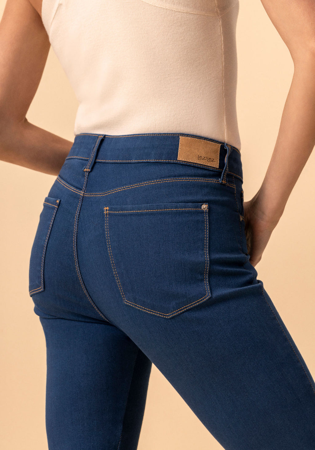 Calça Jeans Flare Com Elastano Lez A Lez Feminino 2363E