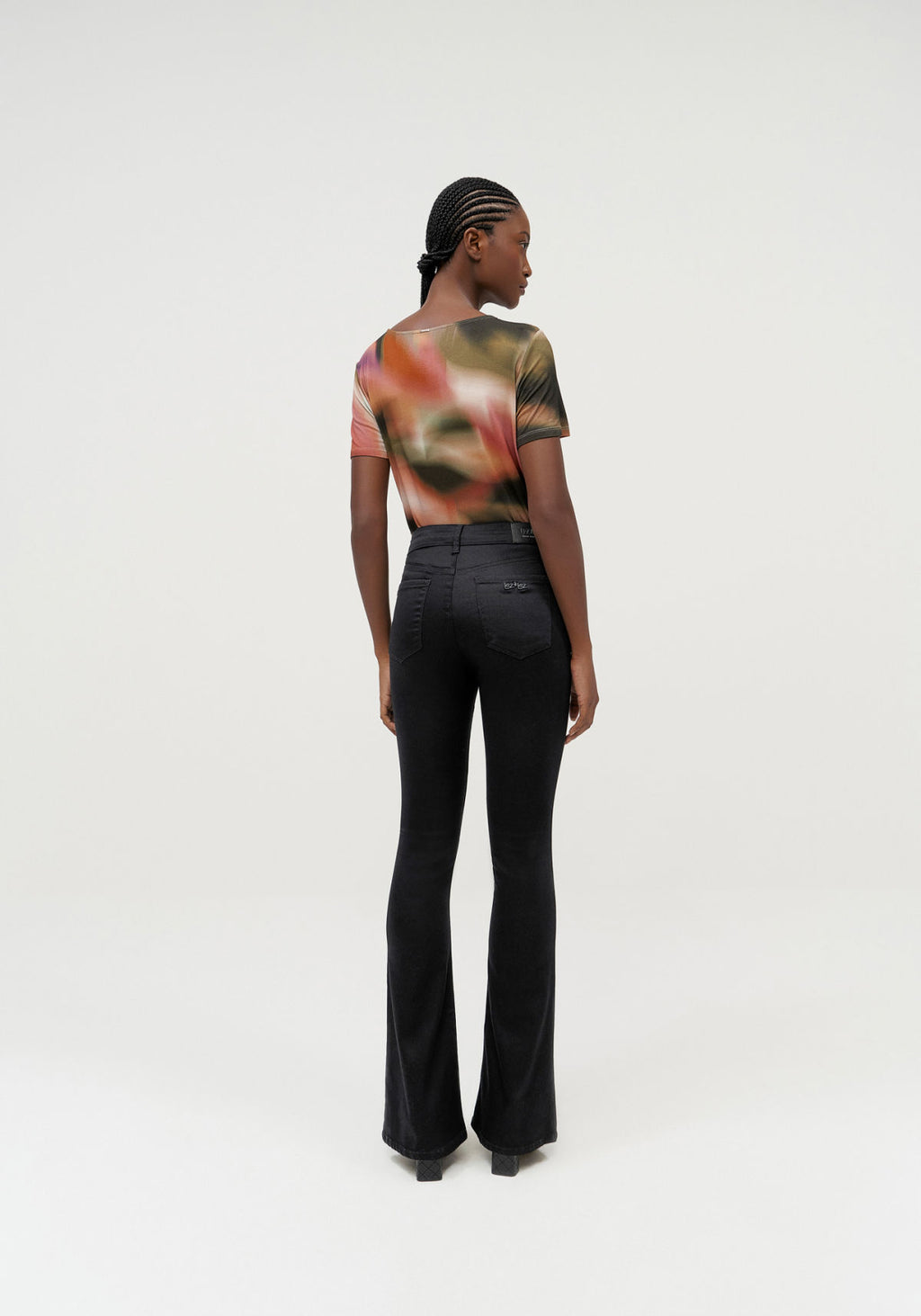 CALCA JEANS COM ELASTANO Lez A Lez Feminino 2166L