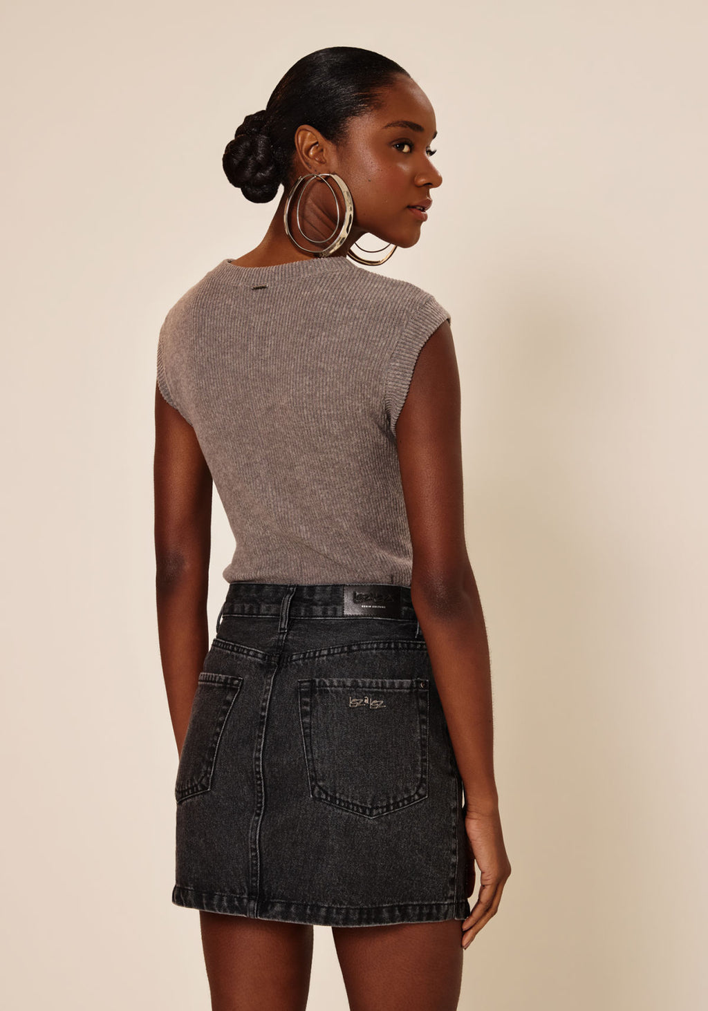 Saia Jeans Curta Com Bordados Lez A Lez Feminino 1003E