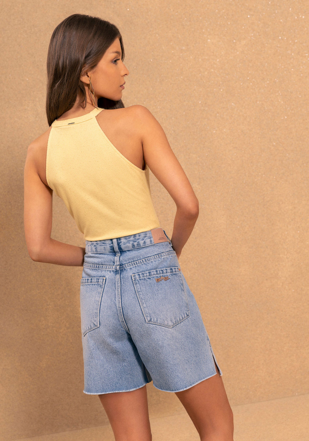 Blusa Curta Com Gola Redonda Lez A Lez Feminino 5077E