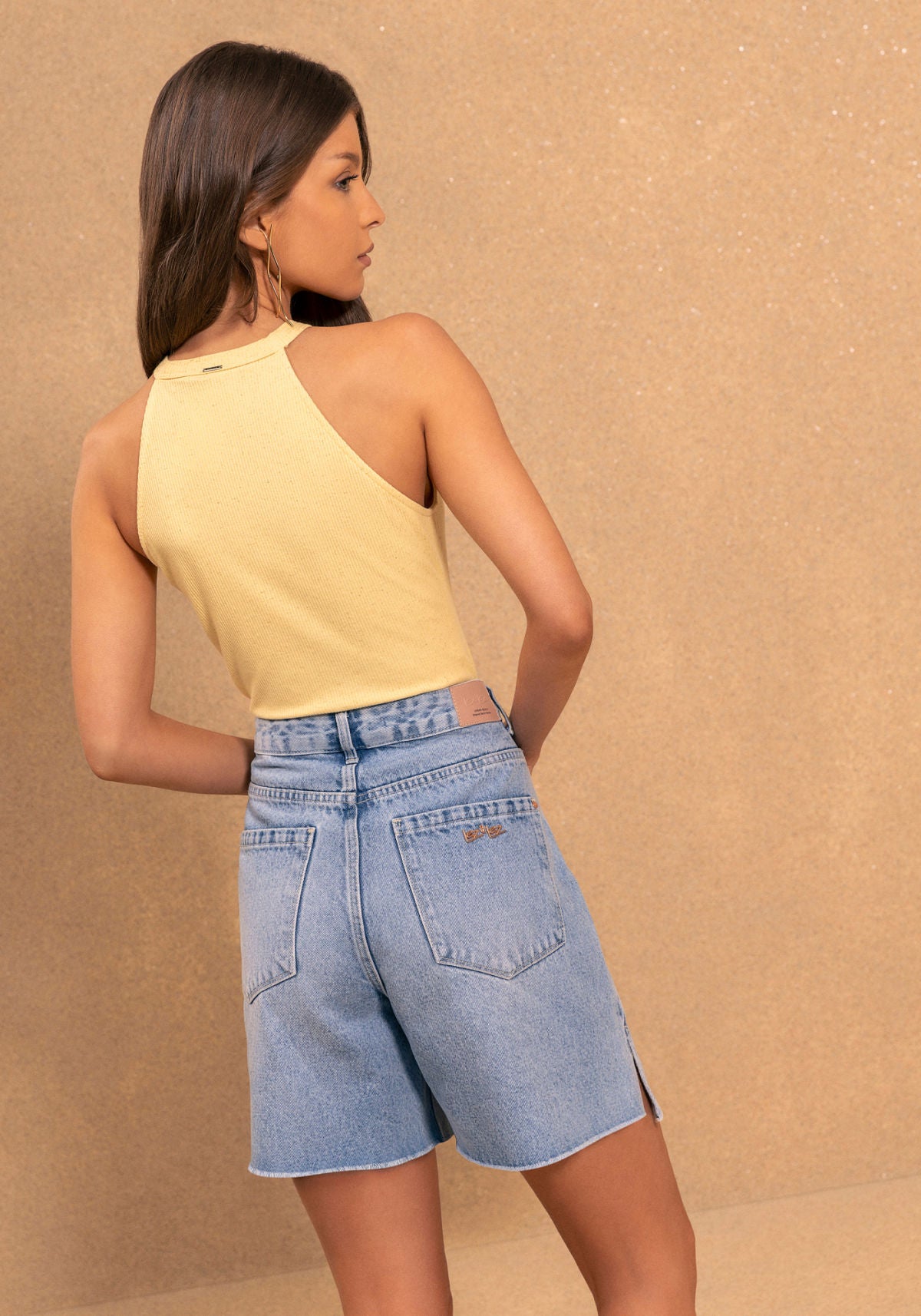 Blusa Curta Com Gola Redonda Lez A Lez Feminino 5077E