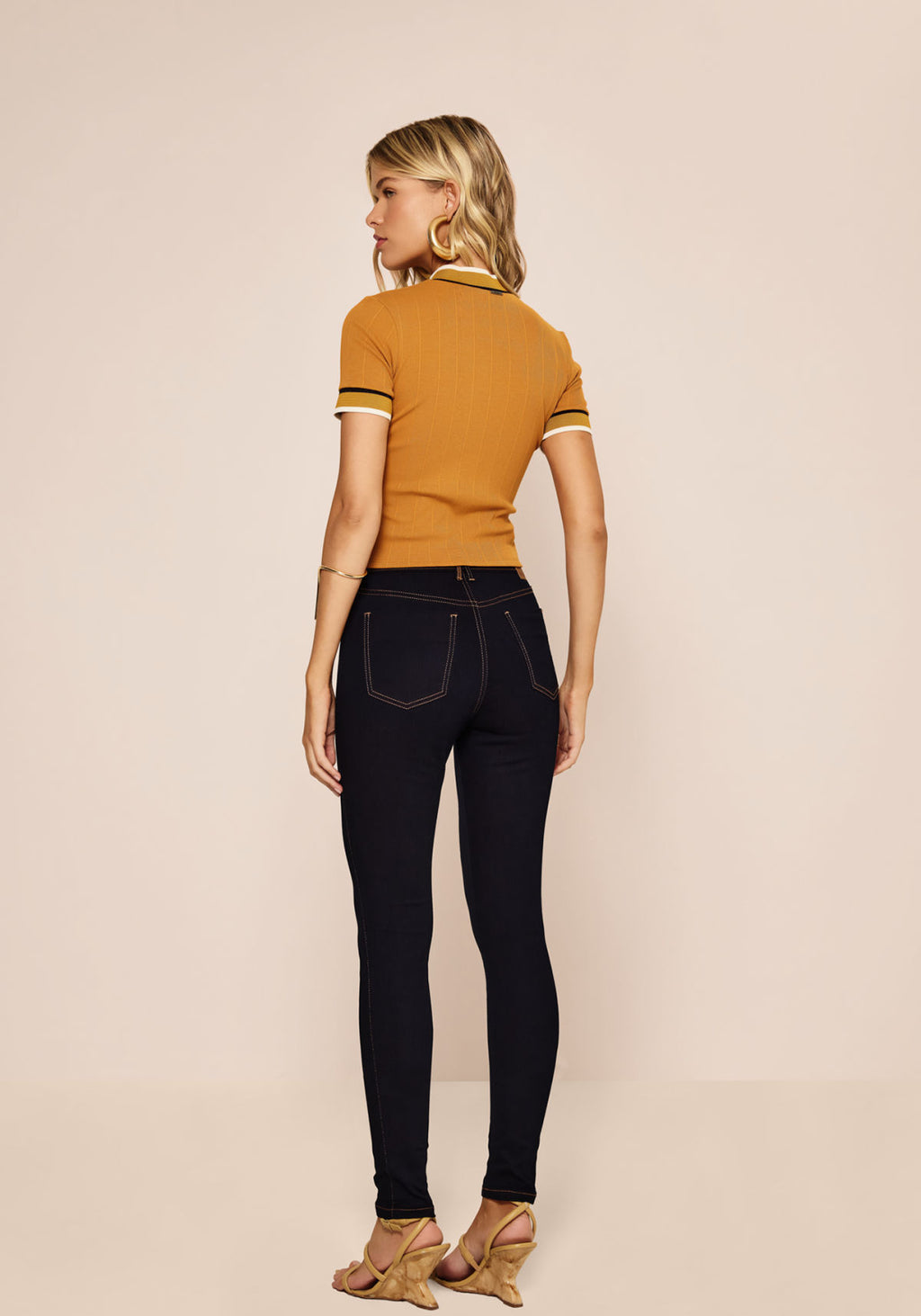 Blusa Canelada De Mangas Curtas Lez A Lez Feminino 8002E