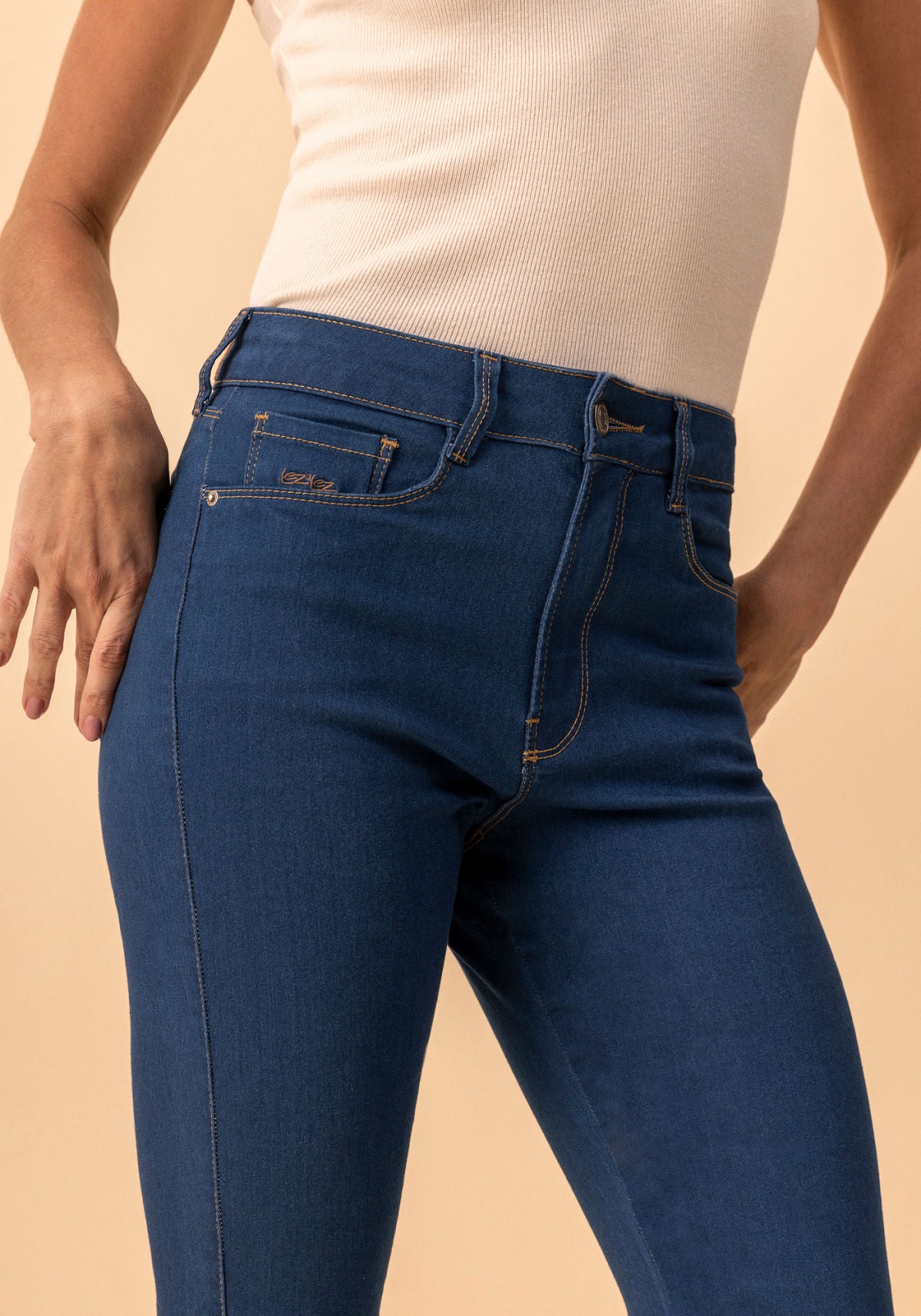 Calça Jeans Flare Com Elastano Lez A Lez Feminino 2363E