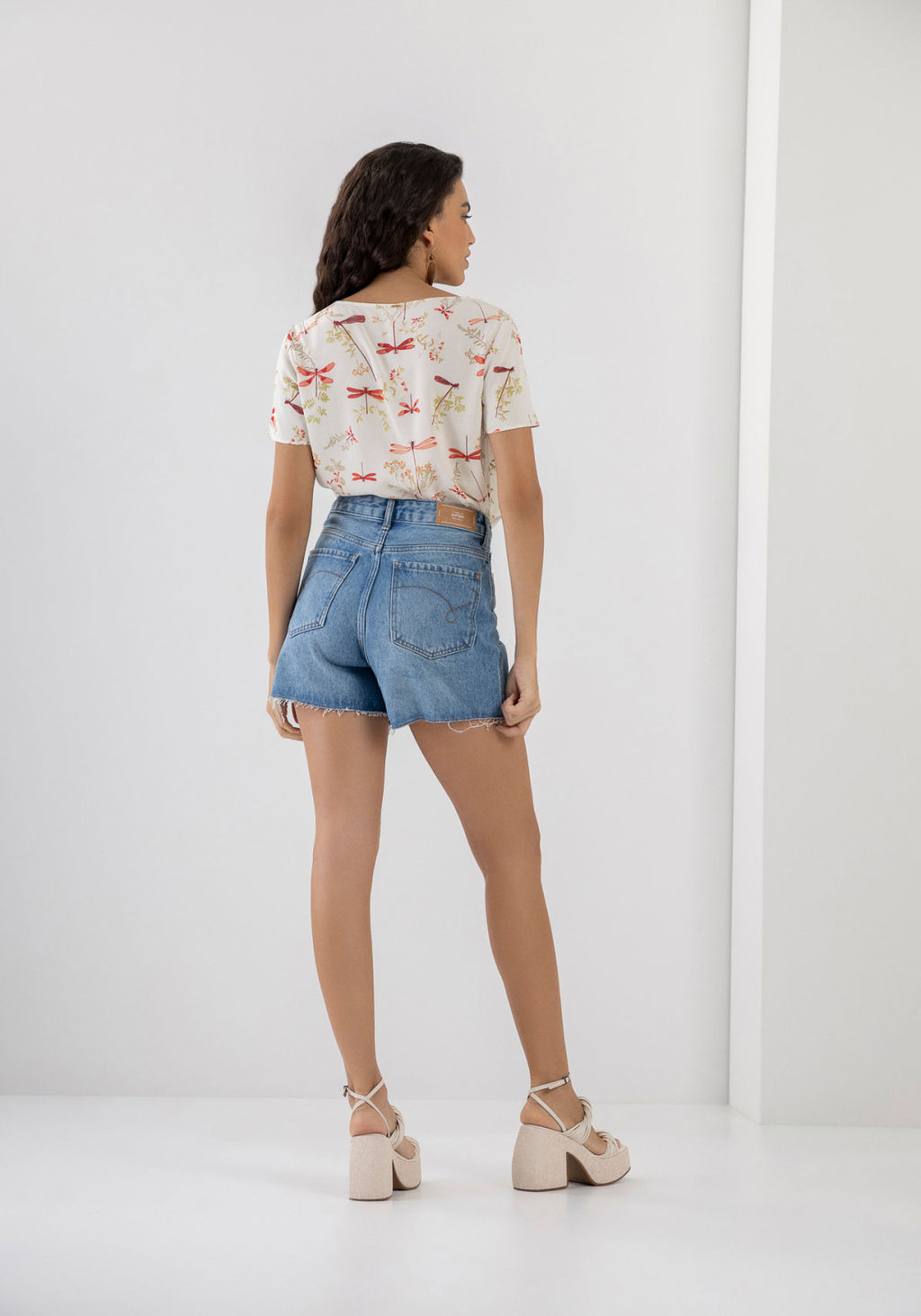 Blusa Manga Curta em Tecido Plano Lez A Lez Feminino 7274L