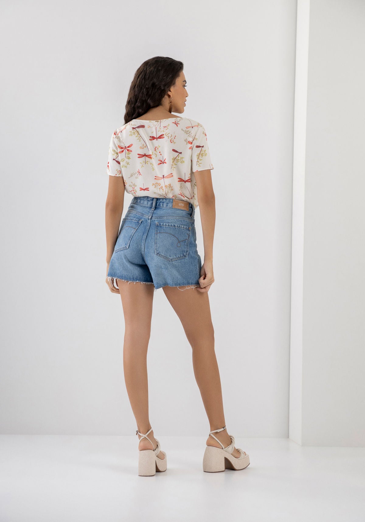 Blusa Manga Curta em Tecido Plano Lez A Lez Feminino 7274L