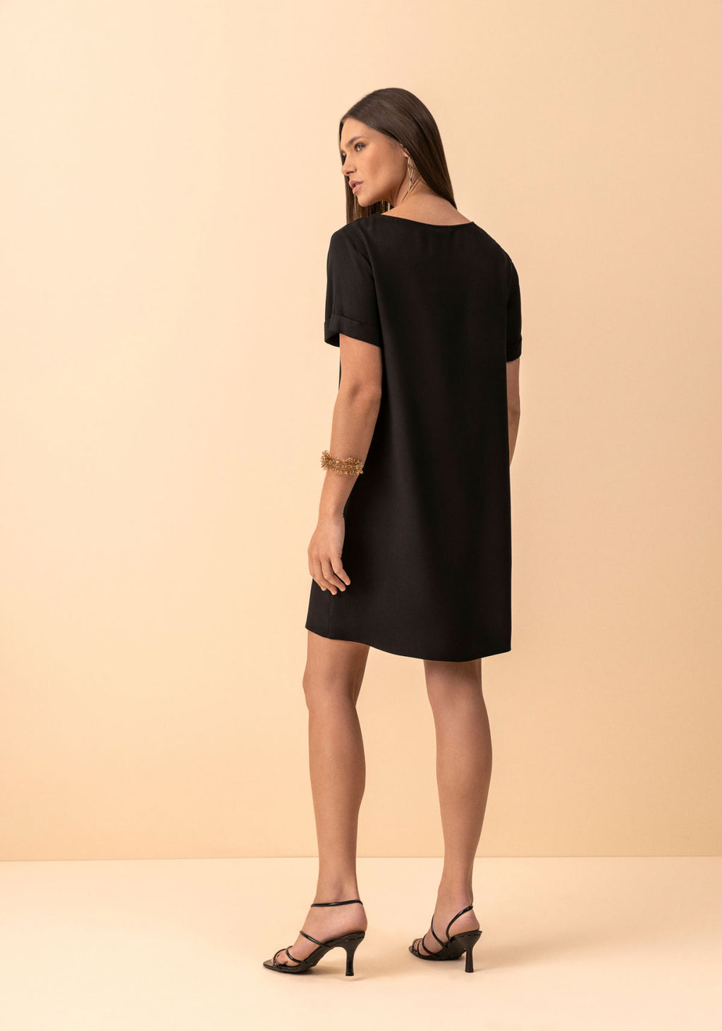 Vestido Curto Básico De Mangas Lez A Lez Feminino 5324E