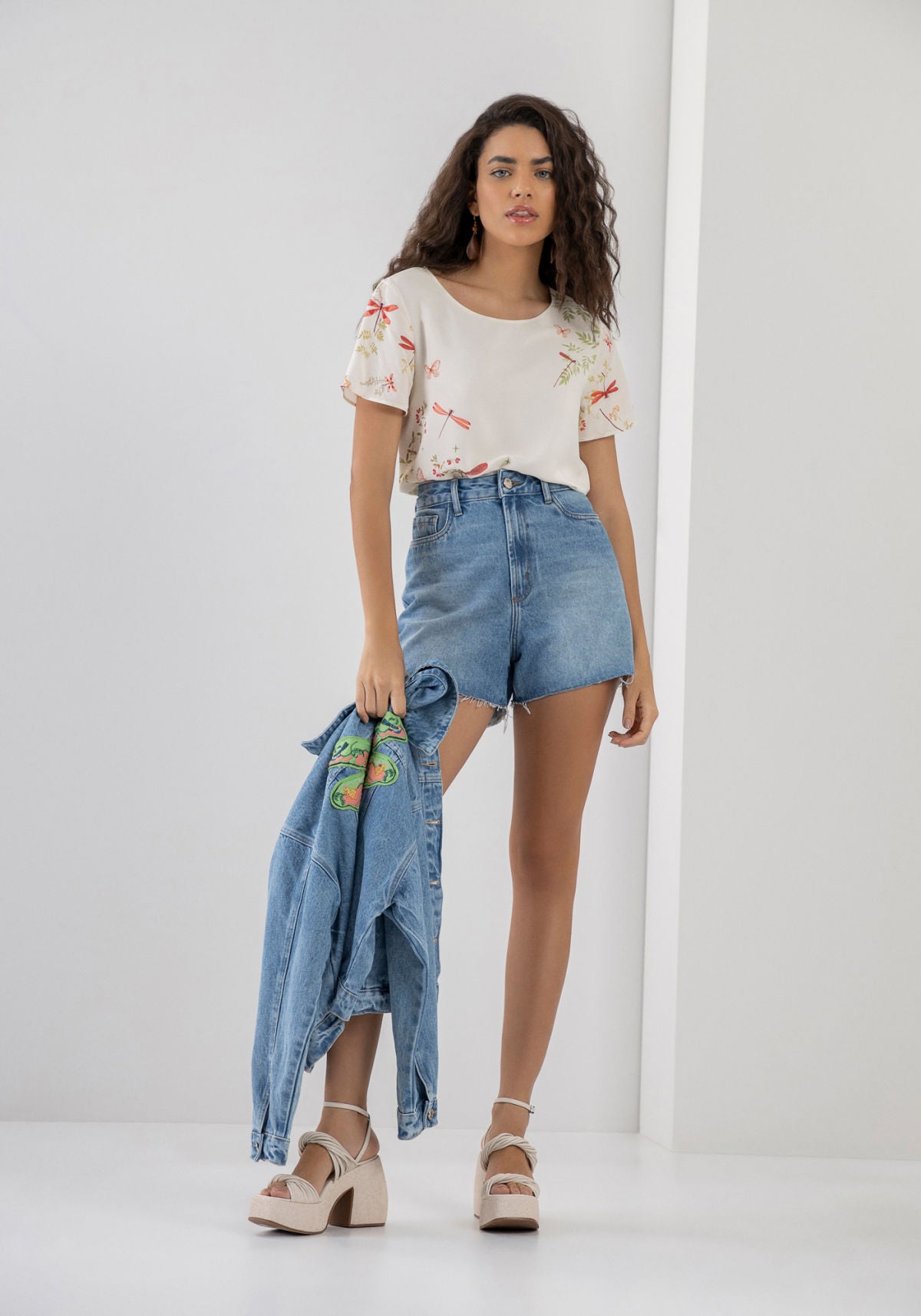 Blusa Manga Curta em Tecido Plano Lez A Lez Feminino 7274L