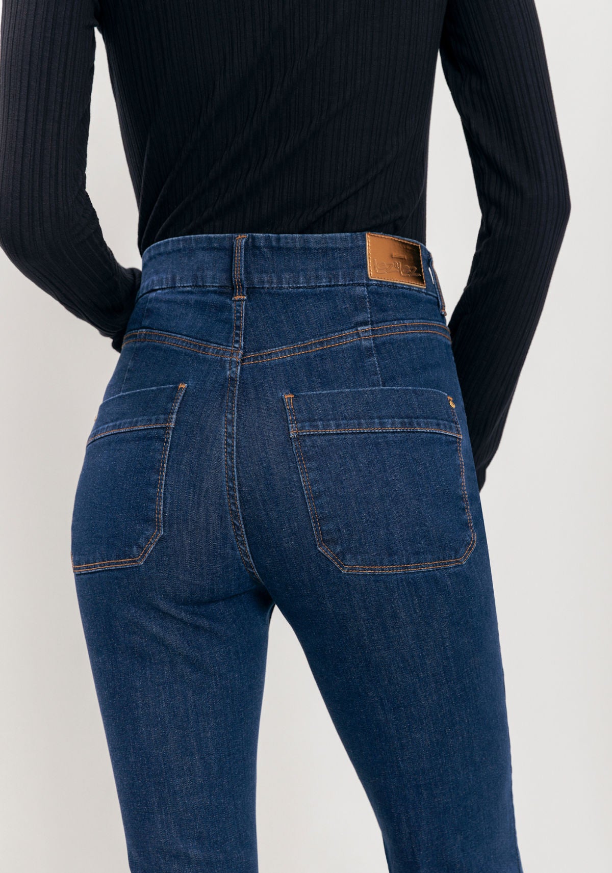 Calça Jeans Boot Cut Contour Lez A Lez Feminino 1522E
