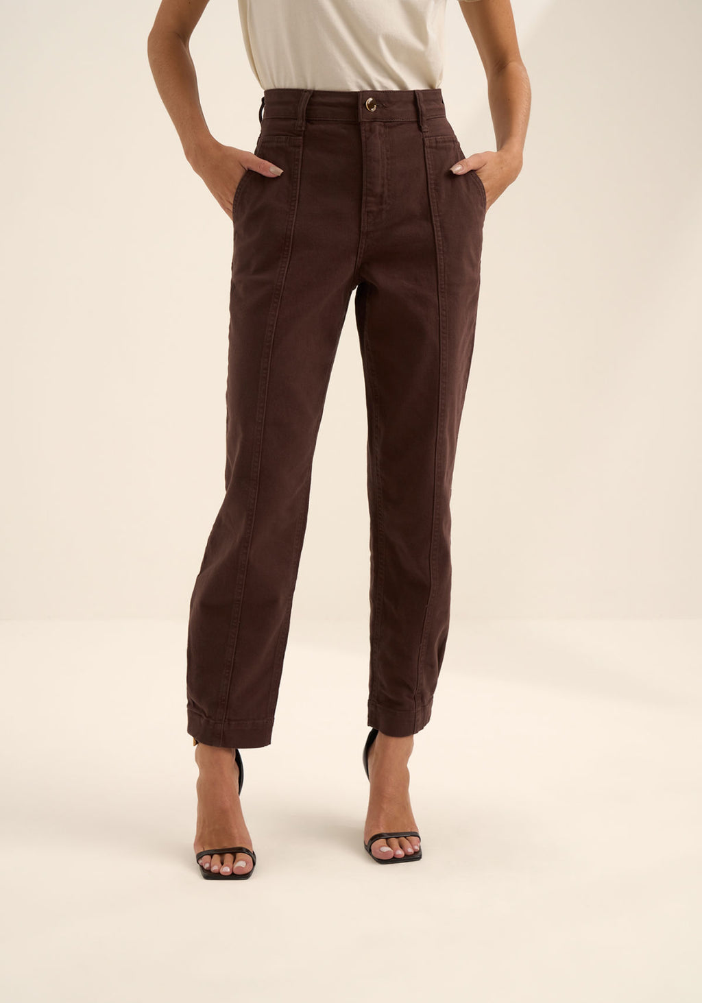 Calça Mom Em Sarja Com Cintura Alta Lez A Lez Feminino 1625E