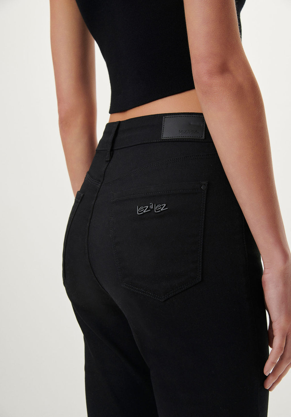 Calça Flare Boot Cut Em Sarja Lez A Lez Feminino 7893L