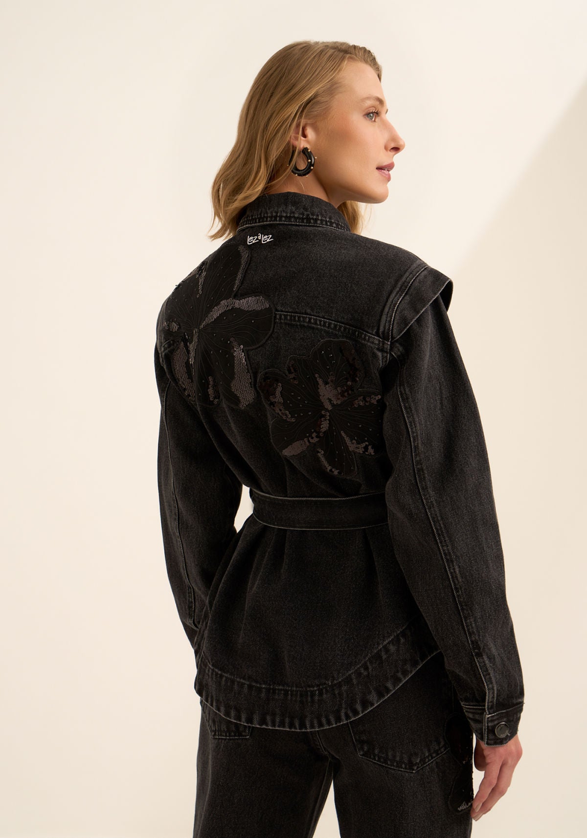 Jaqueta Jeans Com Bordados E Faixa Lez A Lez Feminino 1662E