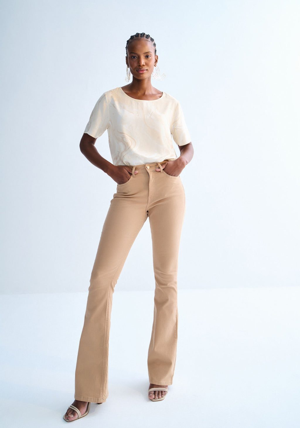 Calça Sarja Boot Cut com Cintura Lez A Lez Feminino 0002E