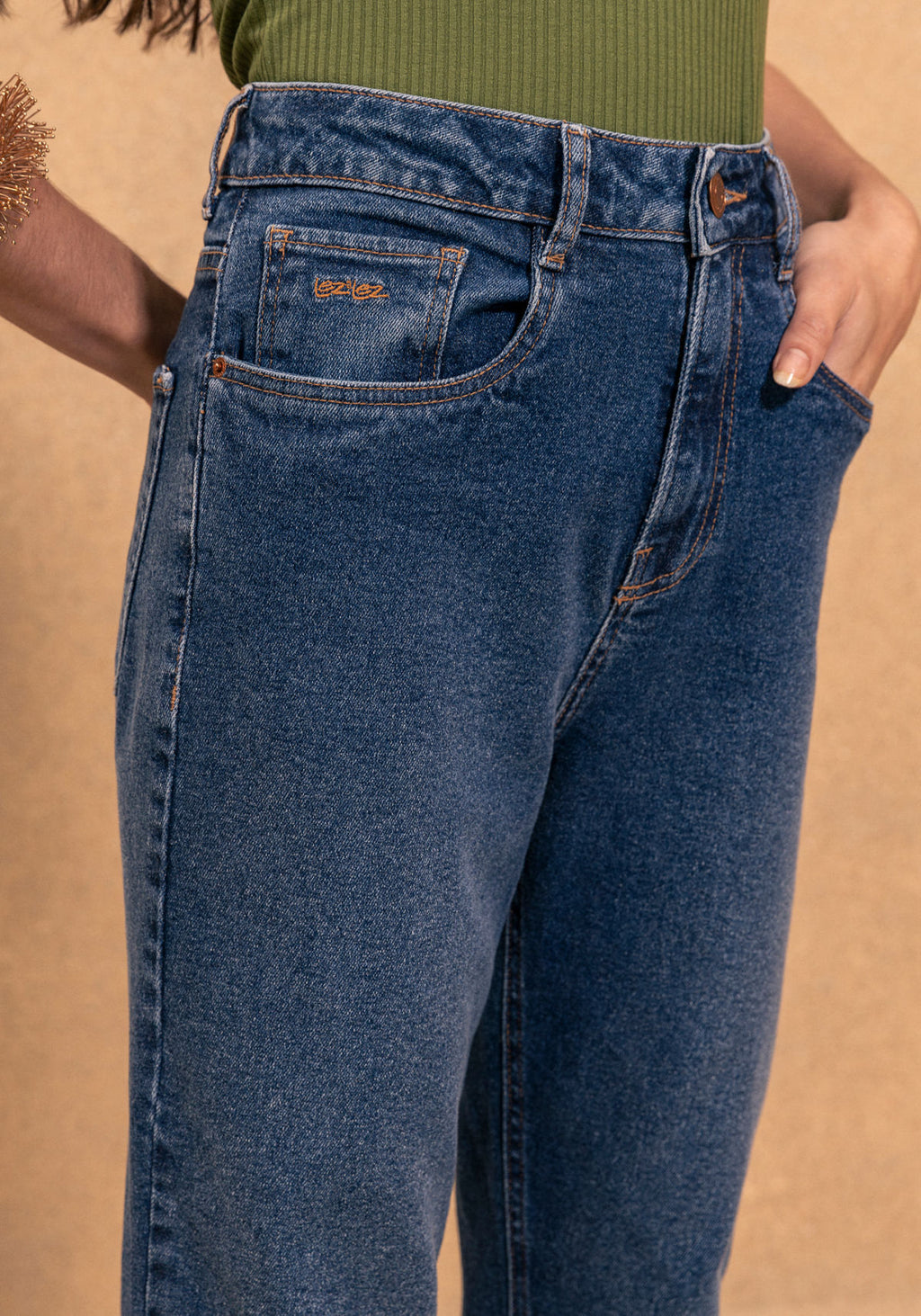 Calça Jeans Mom Comfort Com Cintura Lez A Lez Feminino 2266E