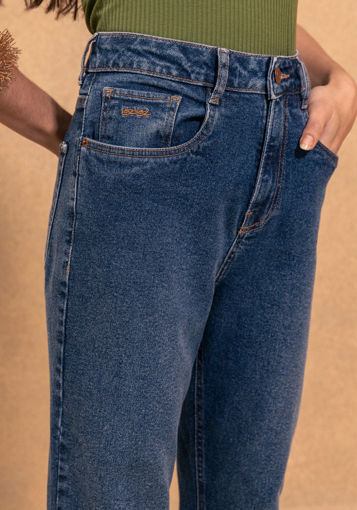 Calça Jeans Mom Comfort Com Cintura Lez A Lez Feminino 2266E